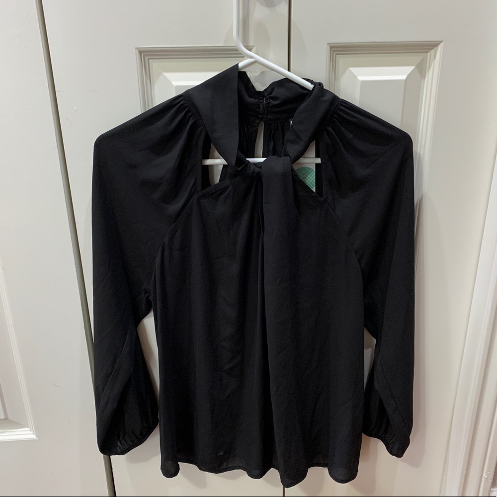 Collective Concepts linly twist neck detail blouse